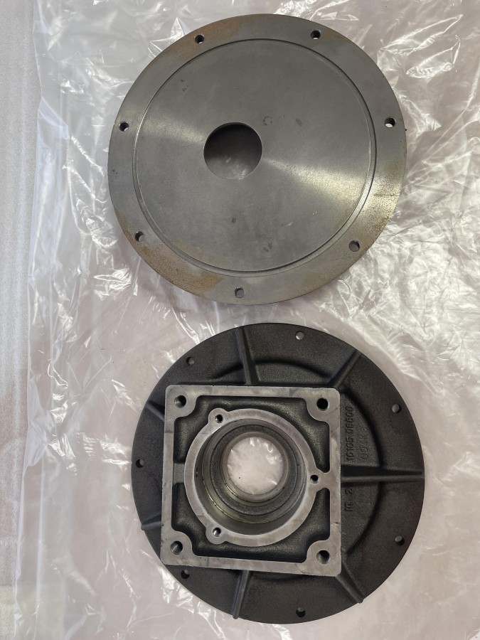 Крышка фланец вакуумного насоса R-PNR-PNE_102-122-142 D Арт. 1610508600