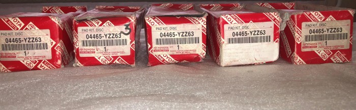 Колодки тормозные передние TOYOTA LEXUS 04465YZZ63