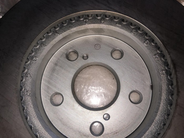 Диск тормозной передний Lexus ES CV3, Toyota Camry V30 4351258010