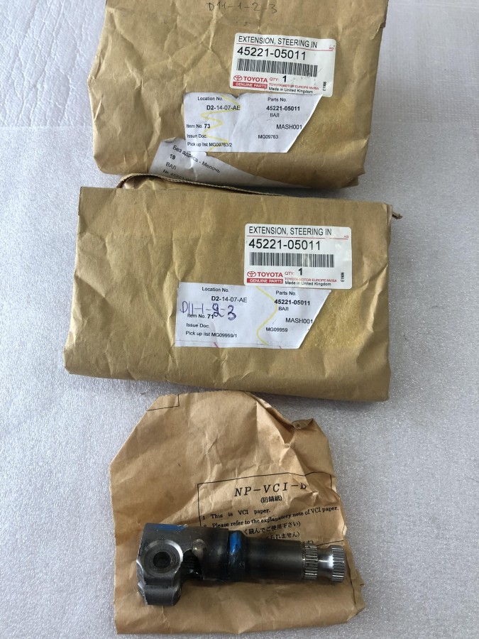 Вал рулевой TOYOTA Avensis T250 Corolla Verso R10  Matrix E130 Corolla E130 4522105011