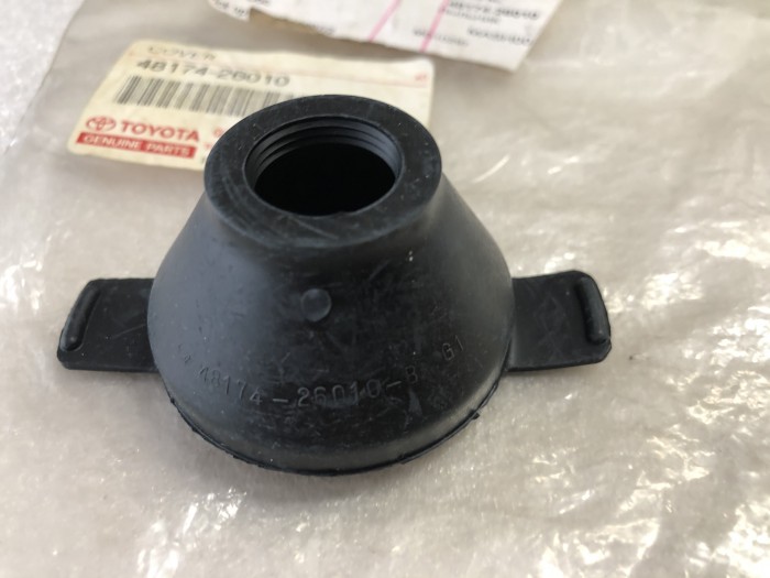 Пыльник торсиона TOYOTA HILUX 1997-2005 4817426010