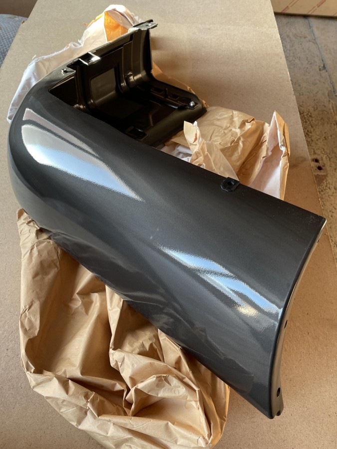 Клык заднего бампера левый TOYOTA Land Cruiser J80 5210760130