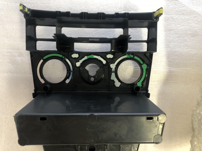 Панель приборов ЦЕНТРАЛЬНАЯ TOYOTA COROLLA E12 2001-2006 5542002140B1