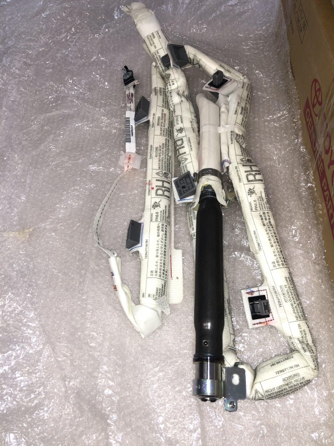 Подушка безопасности боковая правая TOYOTA COROLLA Е120 6217013011