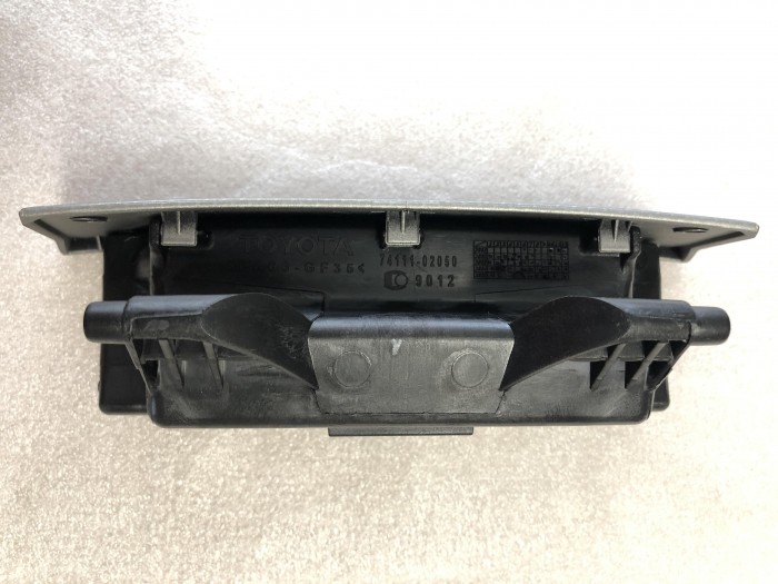 Пепельница передняя TOYOTA Corolla E120 7410202090B1