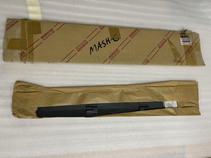 Молдинг передней левой двери TOYOTA RAV4 ACA21 7573242100