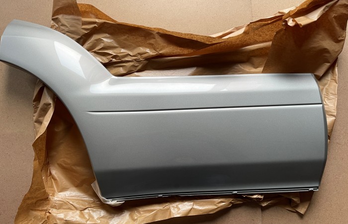 Молдинг задней правой двери Lexus GX470 7574160210B1