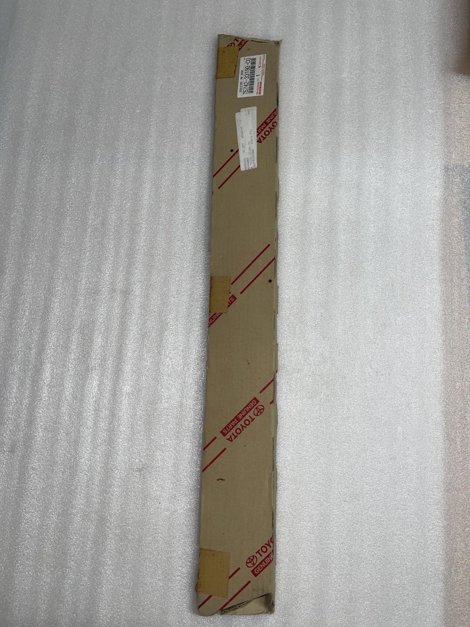 Молдинг задней левой двери LEXUS ES300 7574233190C0