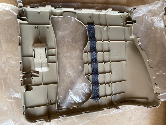 Крепление сиденья TOYOTA Prado J120, LEXUS GX 7934760080A0 УЦЕНКА