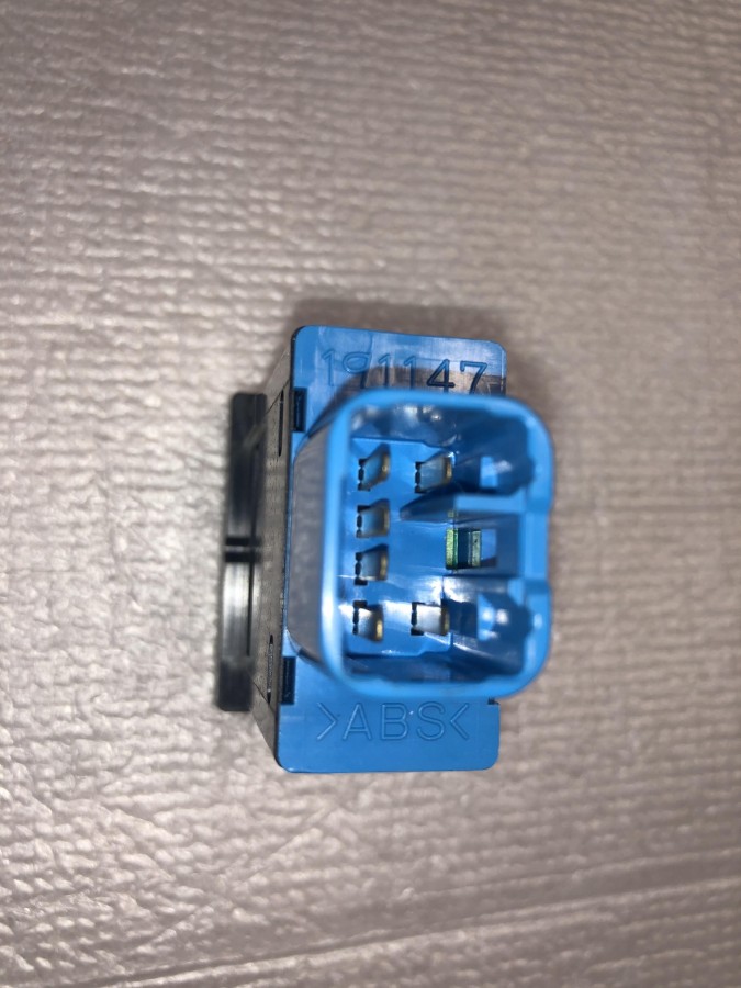 Выключатель подогрева сидений TOYOTA COROLLA E120 2001-2006 8475102010