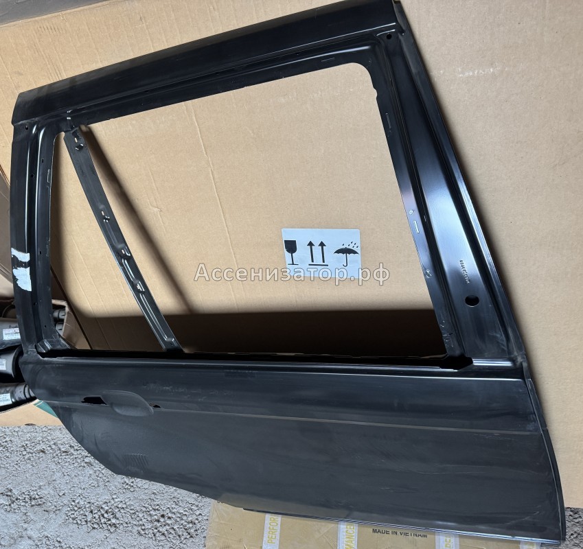 Дверь новая задняя правая Bmw X5 E53 41528256828