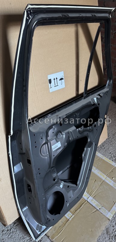 Дверь новая задняя правая Bmw X5 E53 41528256828