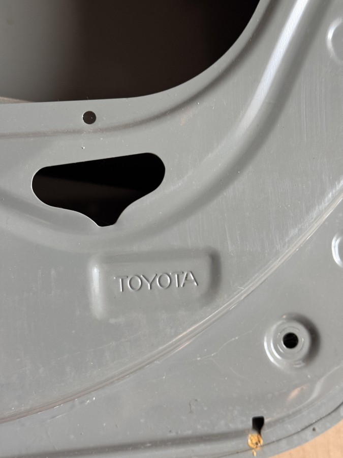 Дверь задняя правая Toyota Corolla E120 2001-2007 6700302170
