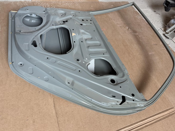 Дверь задняя правая Toyota Corolla E120 2001-2007 6700302170