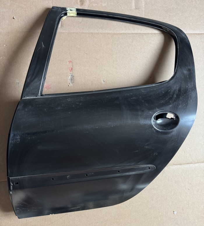 Дверь задняя левая Peugeot 206  9006.78