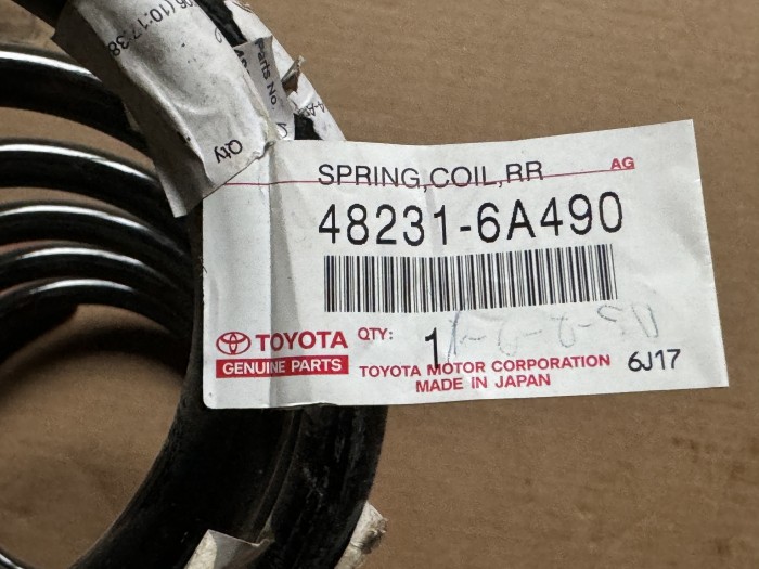 Пружина задняя Toyota Land Cruiser 80 482316A490